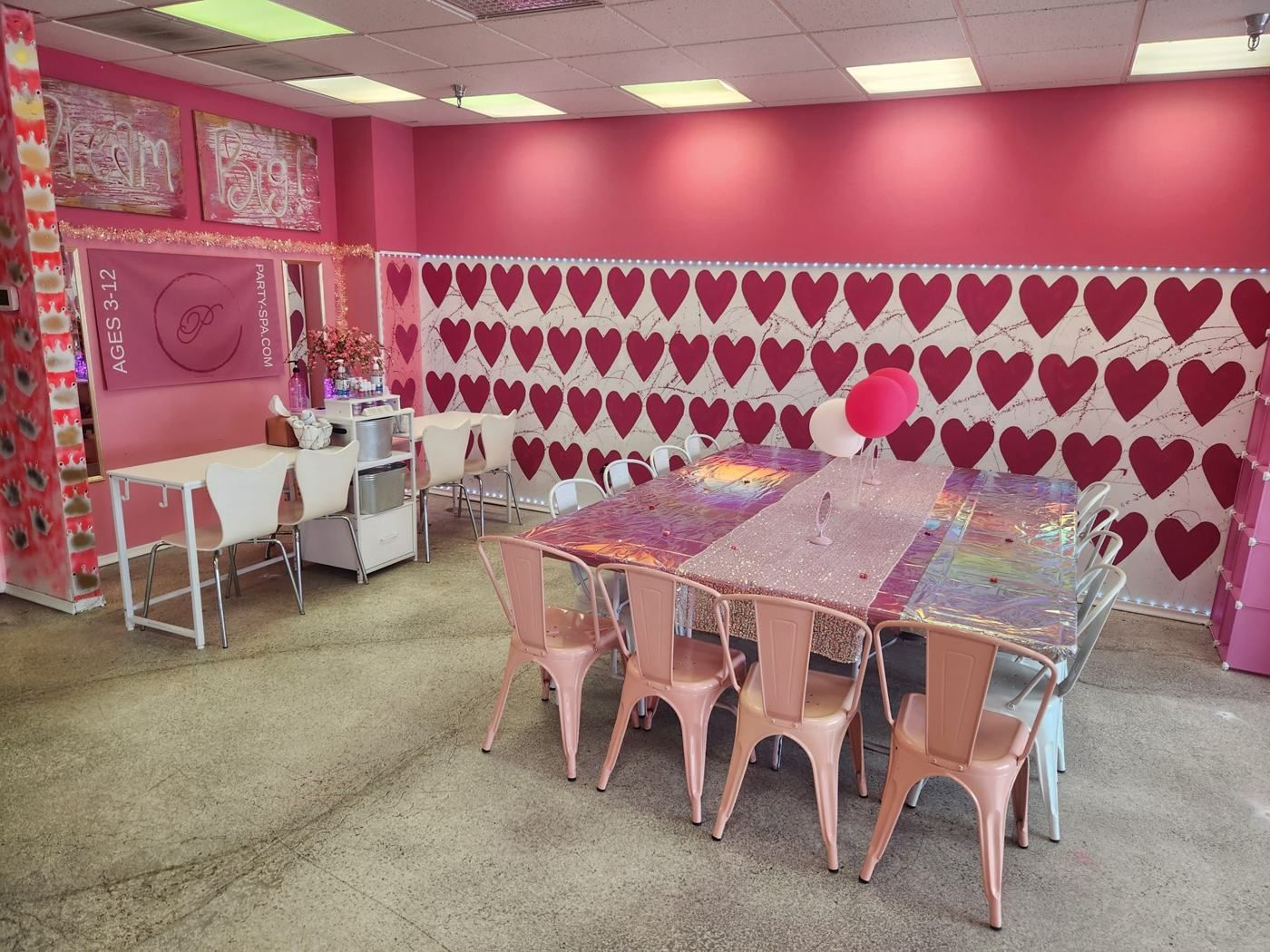 Heart wall party table